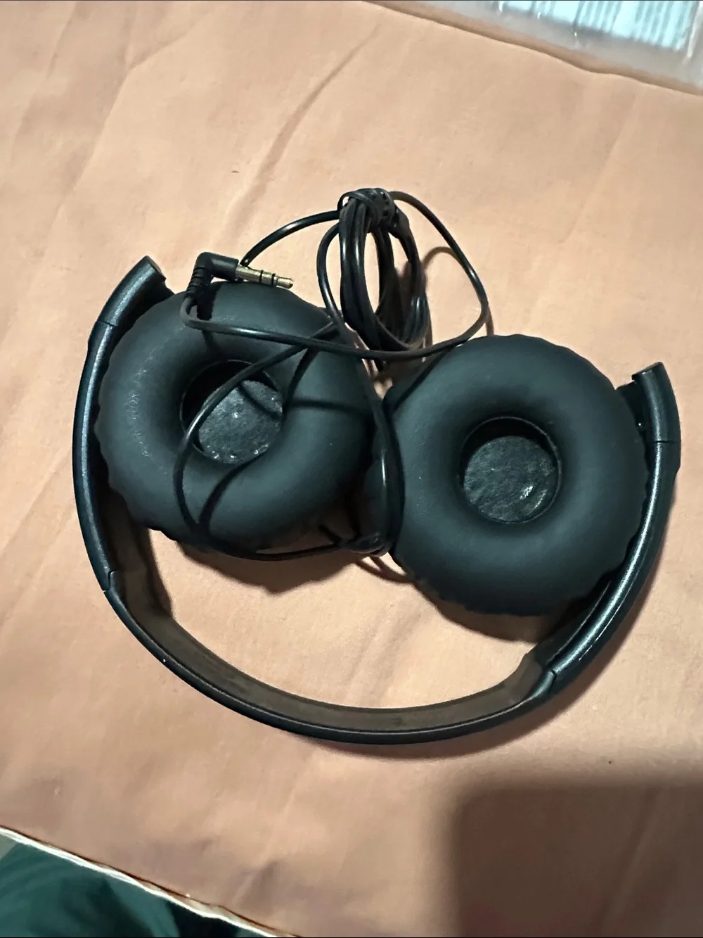 NWT Sony Black Over-Ear Noise Cancelling Headphones (MDR-ZX110NC)